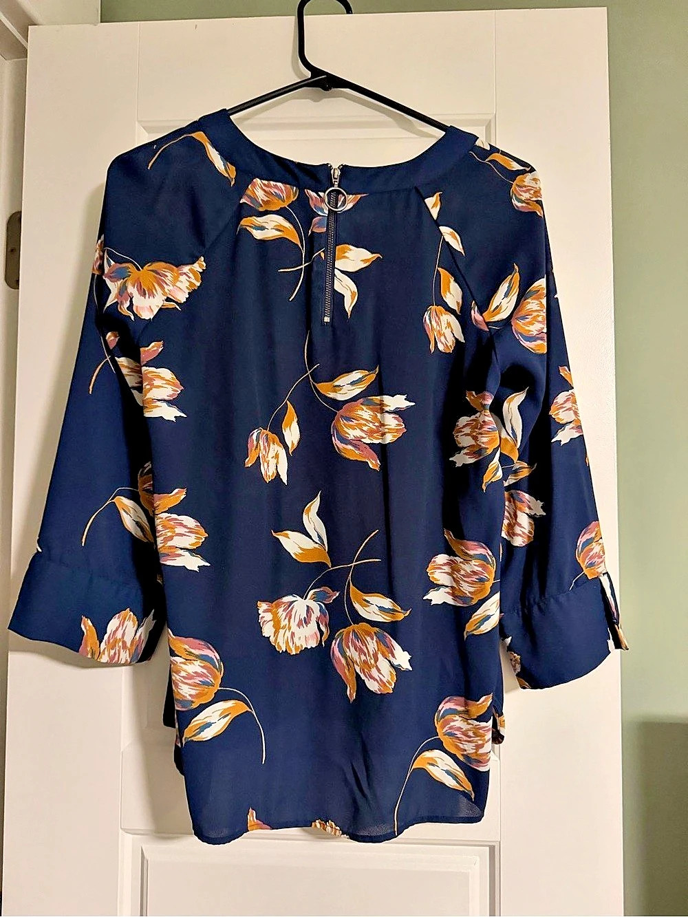 daniel rainn Floral Blouse in Blue & Orange Size Medium Like New